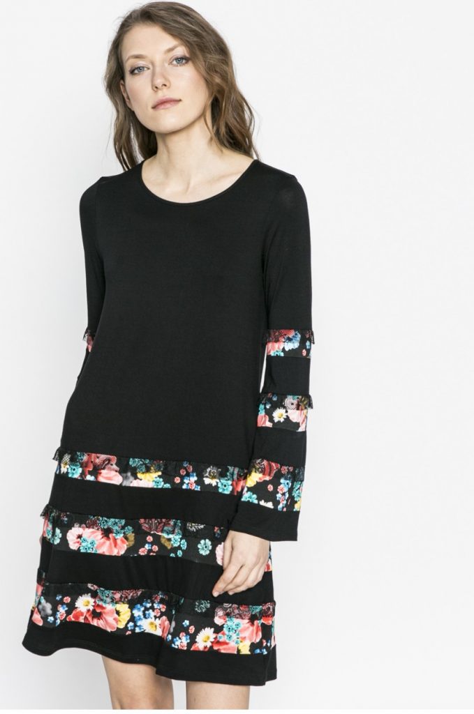 Rochie marca Desigual – Rochie confectionata din tricot cu aplicatie – Rochii Desigual casual