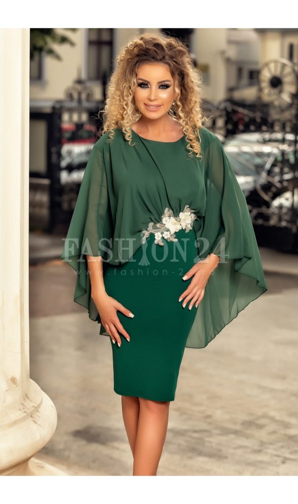 Rochie eleganta verde cu voal diafan pe umeri si detaliu decorativ in talie Seleny