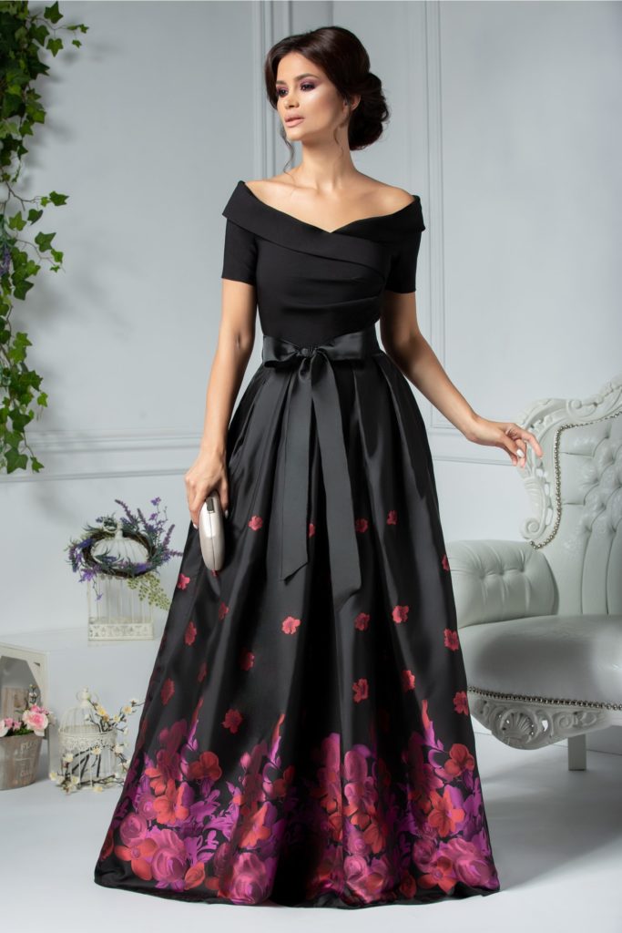 Banyan motif dramatic Rochie neagra lunga eleganta de seara cu motive florale maxi pastelate in  tonuri de fucsia si rosu Heather – Rochii.Talya.ro